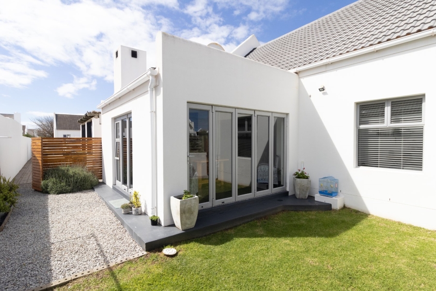 4 Bedroom Property for Sale in Golden Mile Western Cape